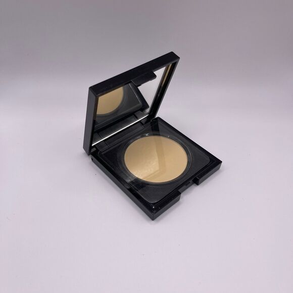 YBF Your Best Friend Neutralizing Face Pressed Powder - Picture 4 of 4